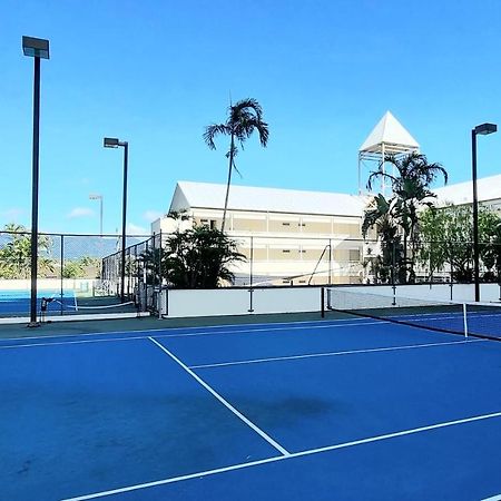 Cairns Luxury Seafront Apartment Esterno foto