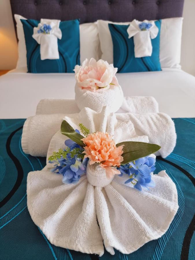 Cairns Luxury Seafront Apartment Esterno foto