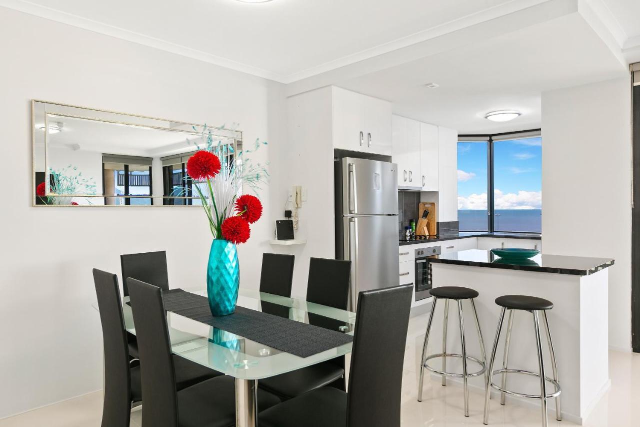 Cairns Luxury Seafront Apartment Esterno foto