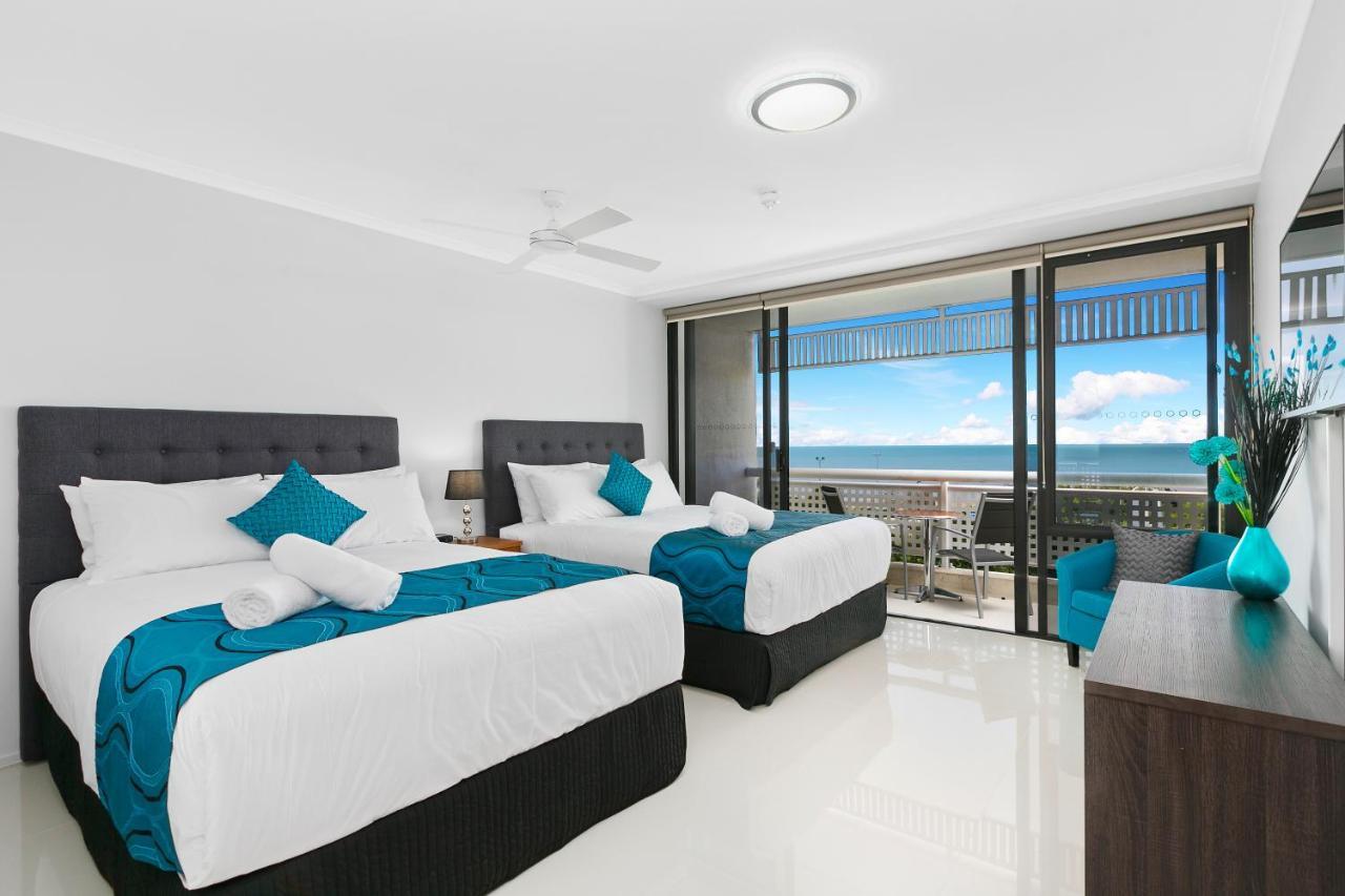 Cairns Luxury Seafront Apartment Esterno foto