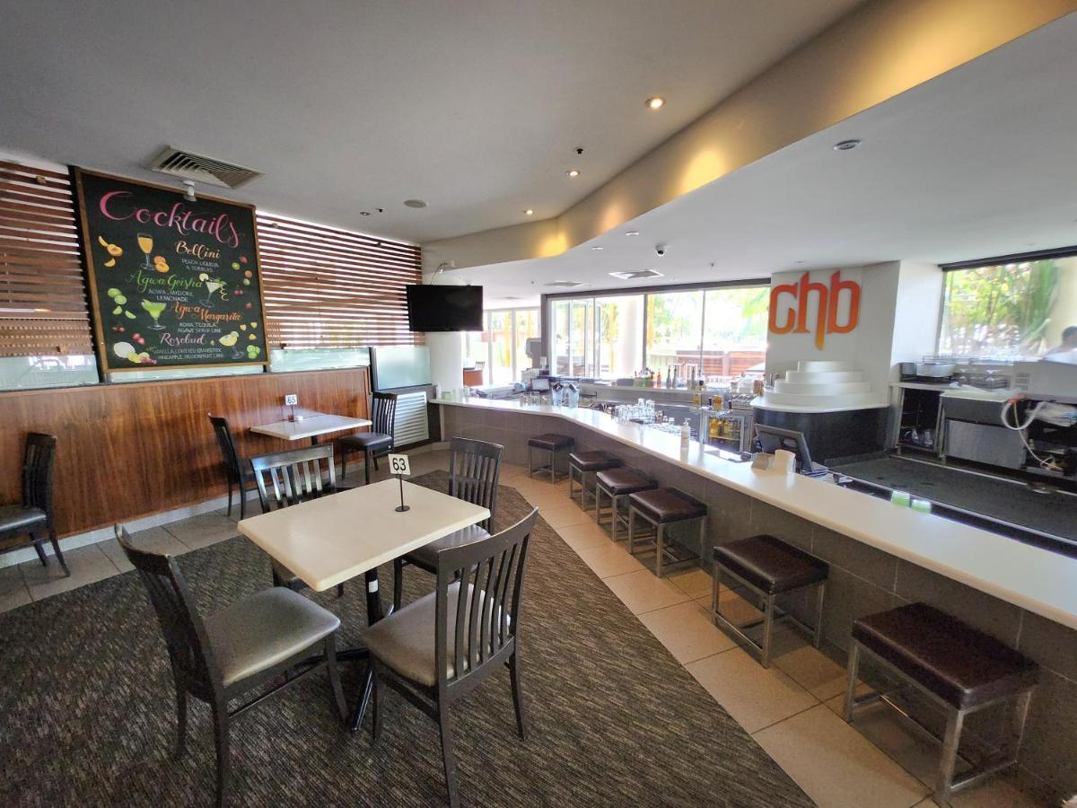 Cairns Luxury Seafront Apartment Esterno foto