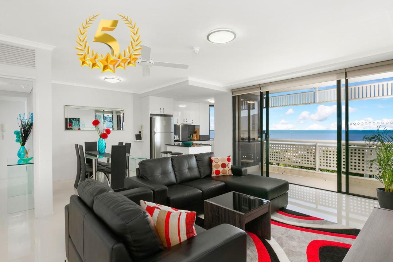 Cairns Luxury Seafront Apartment Esterno foto